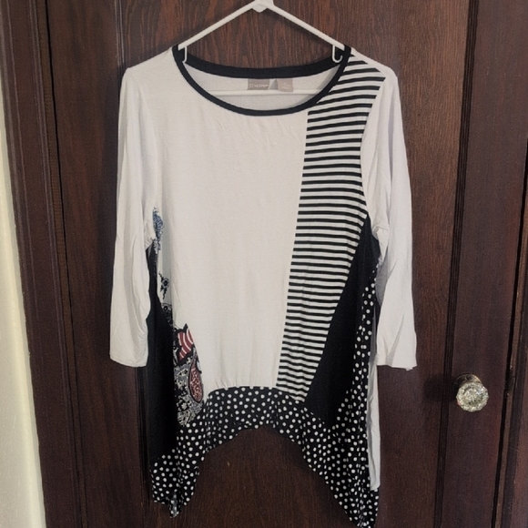 Chicos Travelers Black & White Mixed Pattern Top Size Medium Petite ( 8/10) - Picture 1 of 6